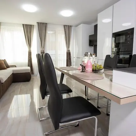 Appartement апартамент за гости ивви-1